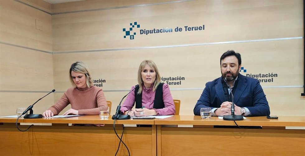 La actividad que se va a realizar lleva el  título: Experimentando con científicas turolenses y vitaminas.