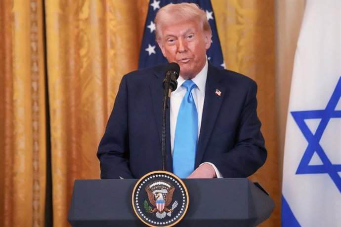 04 February 2025, US, Washington: US President Donald Trump speaks at a joint press conference with Israeli Prime Minister Benjamin Netanyahu, in the East Room of the White House. Photo: Andrew Leyden/ZUMA Press Wire/dpa