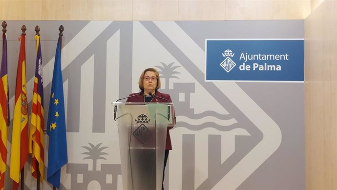 La portavoz del Ayuntamiento de Palma, Mercedes Celeste, en la rueda de prensa posterior a la Junta de Gobierno.