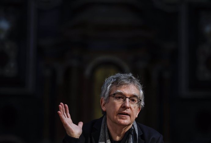 El escritor Santiago Posteguillo inaugura el Encuentro de Escritores 2025 en la Biblioteca Valenciana