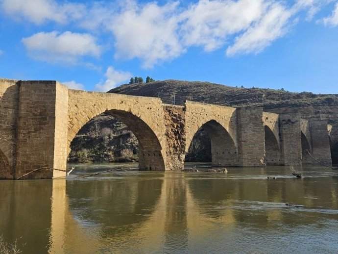 El Gobierno de La Rioja encarga un estudio de cimentación del puente de Briñas en Haro