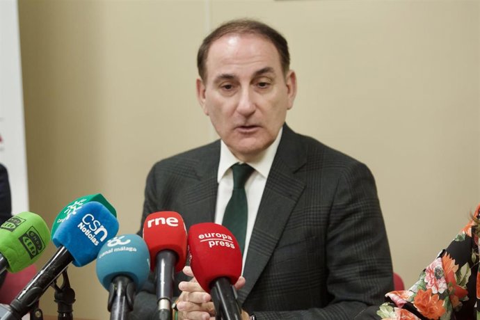 Archivo - Imagen de archivo del presidente de la Confederación de Empresarios de Andalucía (CEA), Javier González de Lara.