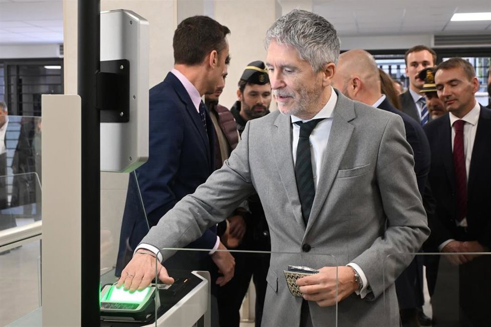 El ministro del Interior, Fernando Grande-Marlaska, inaugura la nueva 'frontera inteligente' de Melilla con Marruecos.