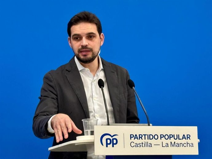 El portavoz adjunto del PP en las Cortes regionales, Santiago Serrano.