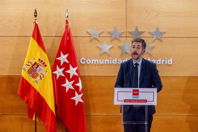 El consejero de Presidencia de la Comunidad de Madrid, Miguel Ángel García Martín, ofrece una rueda de prensa tras la ronda de reuniones de la presidenta con los grupos parlamentarios