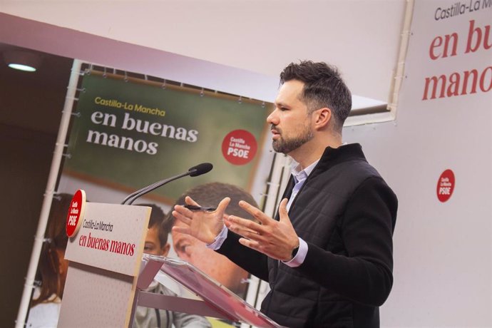 El secretario de Acción Electoral y Comunicación Interna del PSOE de Castilla-La Mancha, Miguel Zamora.