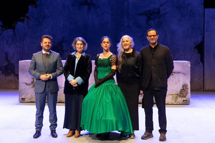 El Ballet Flamenco de Andalucía abre el Centro de Danza Matadero en Madrid con 'Pineda', de Patricia Guerrero.