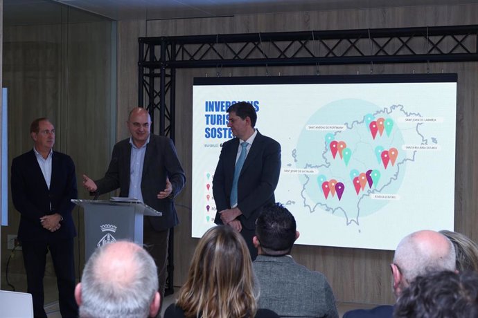 Anuncio de inversiones en Ibiza.