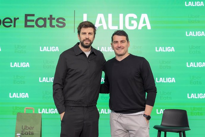 Gerard Piqué e Iker Casillas durante el acto de presentación de la nueva campaña publicitaria de Uber Eats en LaLiga.