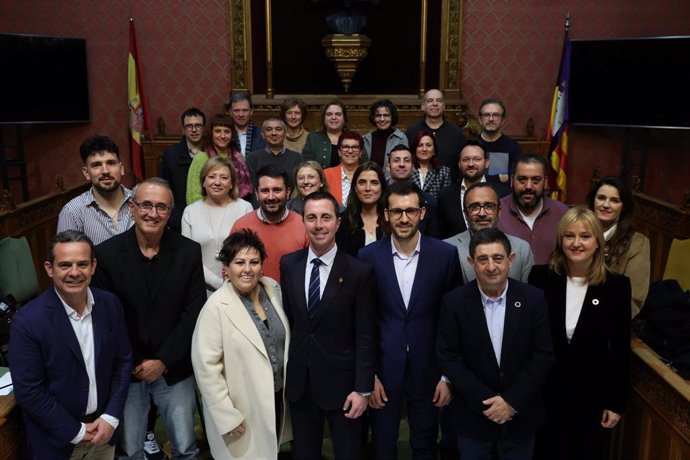 El presidente del Consell de Mallorca, Llorenç Galmés, con representantes de los fondos de cooperación de España.