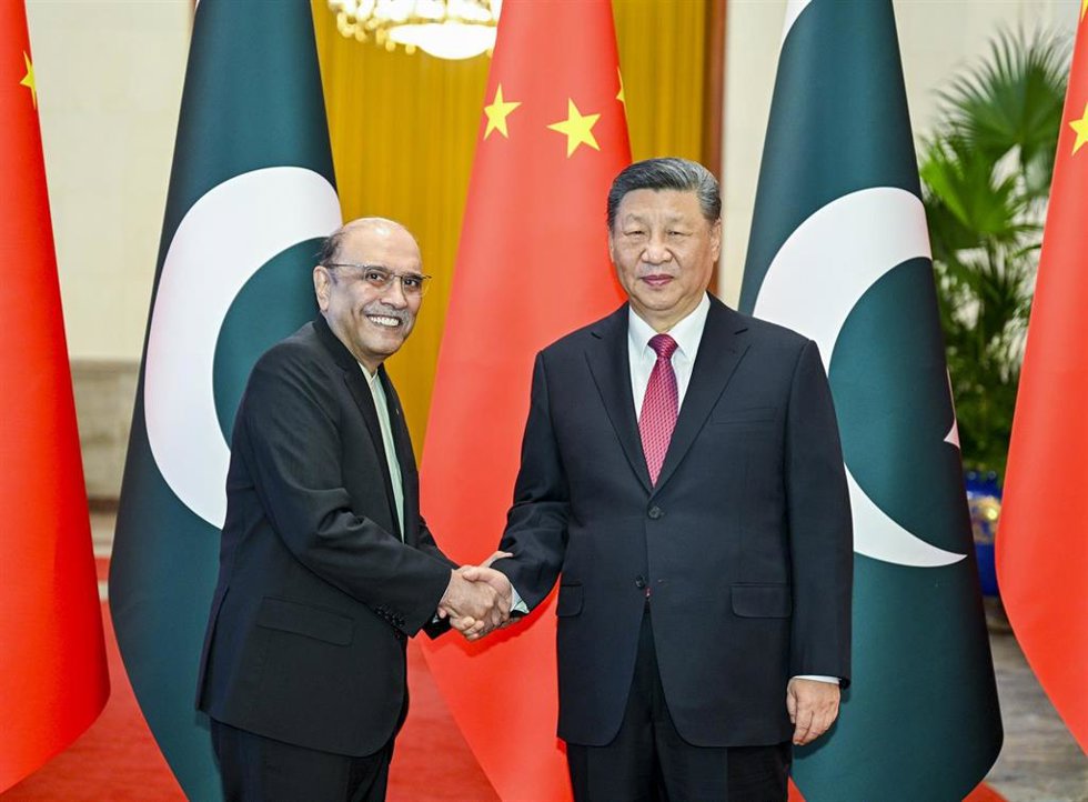 Los presidentes de Pakistán y China, Asif Alí Zardari y Xi Jinping, respectivamente. 
