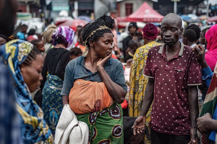 GOMA, Jan. 25, 2025  -- Displaced people are seen at the Nzulo port, near Goma, North Kivu province, eastern Democratic Republic of the Congo (DRC), on Jan. 23, 2025.   Intensified fighting in eastern DRC has triggered significant new displacement of civi