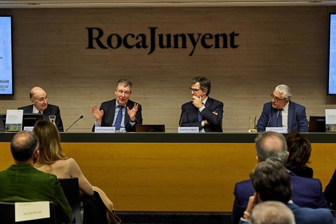 Presentación del libro 'Hacia una buena administración desde la contratación pública. De la cultura de la burocracia y el precio a la de la estrategia y el valor de los resultados' de José María Gimeno Feliú en el despacho RocaJunyent