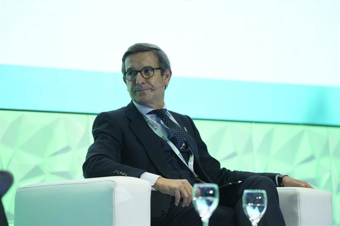 El consejero de Industria, Energía y Minas, Jorge Paradela, durante su intervención en la inauguración del II Congreso Nacional de Hidrógeno Verde. A 04 de febrero de 2025, en Huelva (Andalucía, España). (Foto de archivo).
