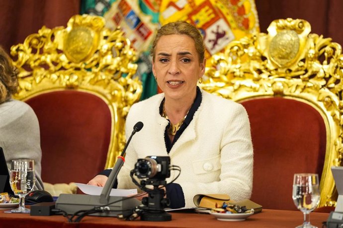 La presidenta de la Diputación de Cádiz, Almudena Martínez. Imagen de archivo. 