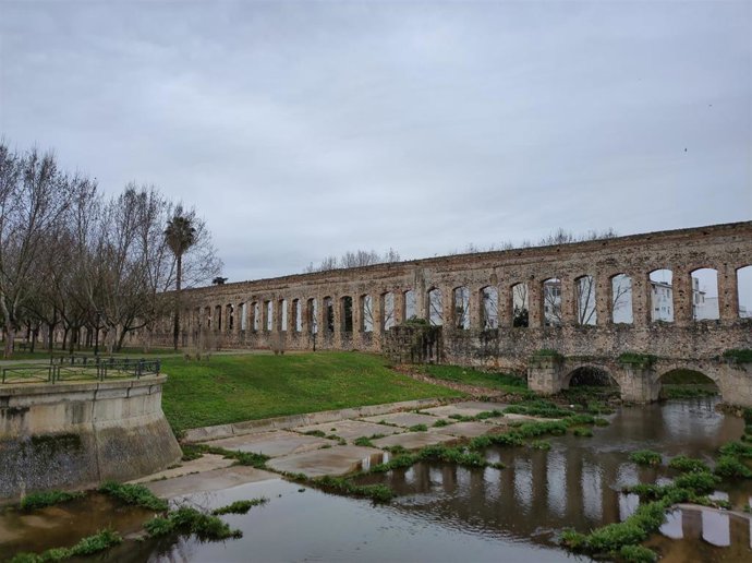 Archivo - Cielo nuboso sobre Mérida en una imagen de archivo