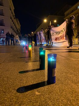 Asistentes al acto en memoria de los fallecidos en El Tarajal.