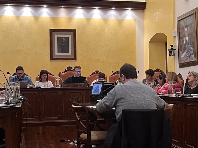Archivo - Pleno del Ayuntamiento de Manacor.