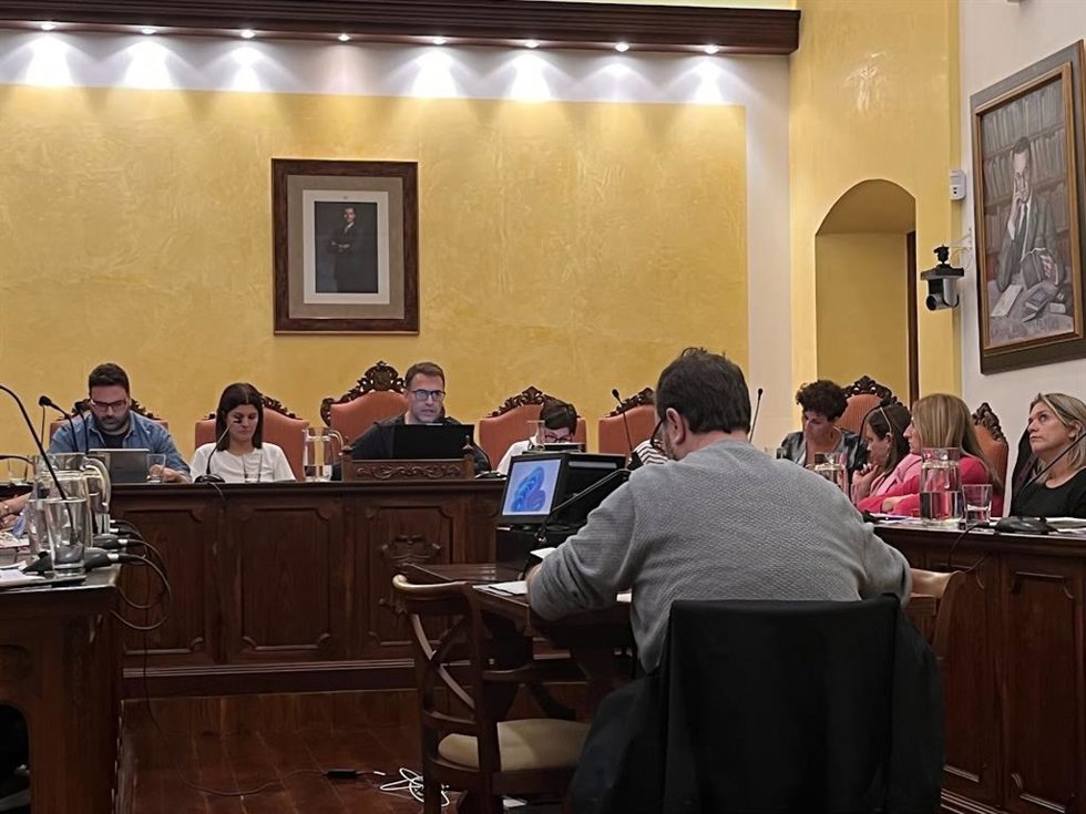 Archivo - Pleno del Ayuntamiento de Manacor.