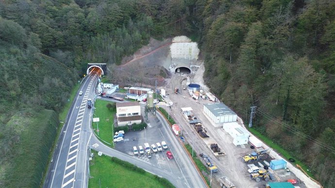 Obras en los túneles de Belate.