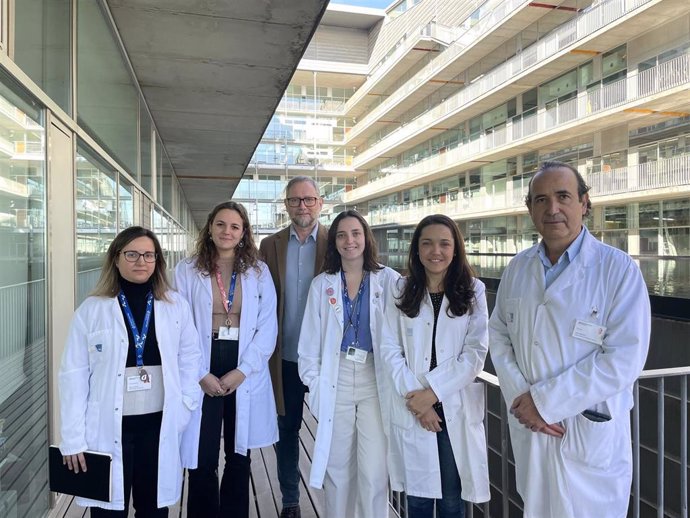 El equipo investigador en el Hospital del Mar de Barcelona.