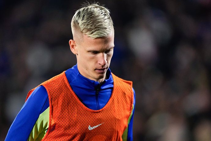 Dani Olmo of FC Barcelona warms up during the Spanish League, LaLiga EA Sports, football match played between Getafe CF and FC Barcelona at Coliseum de Getafe stadium on January 18, 2025, in Madrid, Spain.