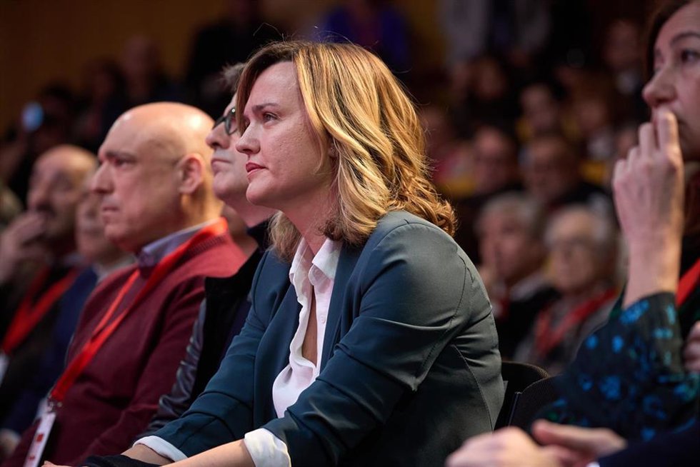 La portavoz del Gobierno y ministra de Educación, Pilar Alegría, durante el 15 Congreso Regional del PSOE-M, en la Universidad Carlos III, a 2 de febrero de 2025, en Leganés, Madrid (España). 