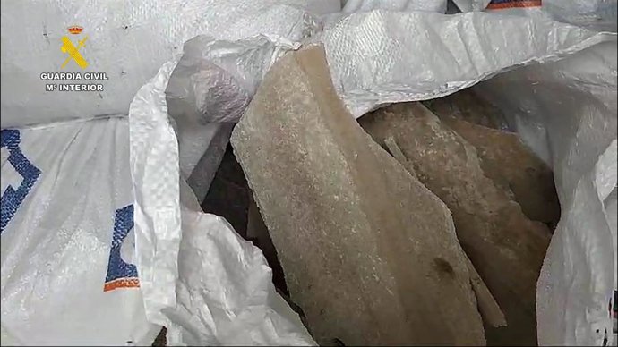 Residuos peligrosos interceptados por el Seprona de la Guardia Civil en San Mateo (Gran Canaria)