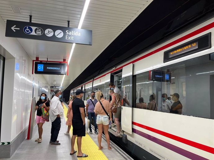 Archivo - Estanción de tren Cercanías en Torremolinos