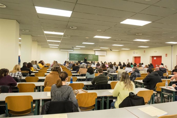 Pruebas del concurso-oposición de la Administración de la Comunidad Autónoma de Cantabria para el Cuerpo General Auxiliar en foto de archivo