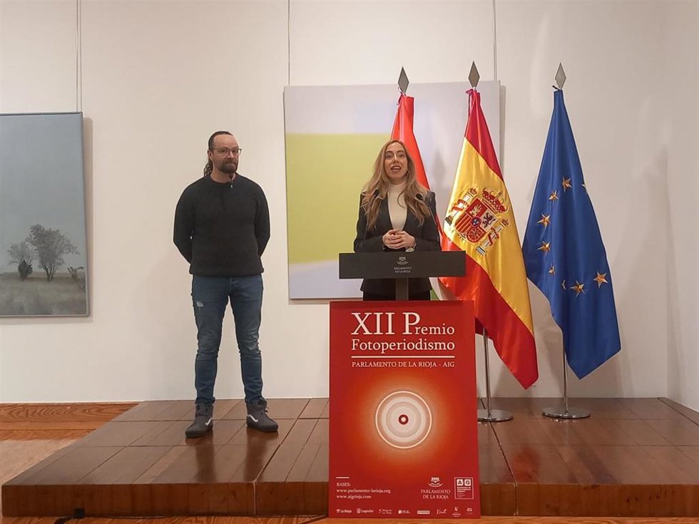 La presidenta del Parlamento y el presidente de la AiG han presentado las novedades de esta nueva edición