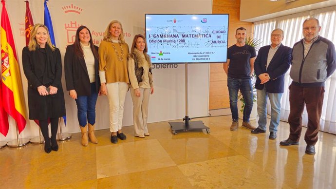 Presentación de la I 'Gymkhana matemática: Ciudad de Murcia, edición Murcia 1200'