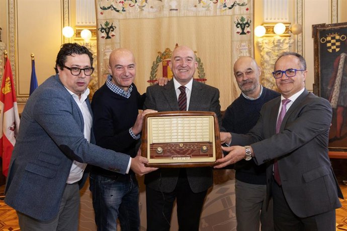 Luis Cañón (i), Carlos Flores, Jesús Julio Carnero, Javier Tutor y Florencio Carrera.