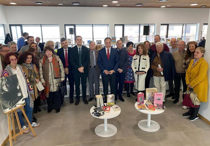 Presentación del programa de actividades en conmemoración del centenario de Carmen Martín Gaite en Salamanca.