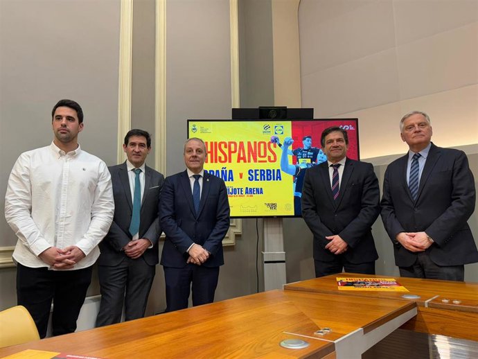 Presentación del partido de balonmano entre España y Serbia que se disputará en el pabellón Quijote Arena de Ciudad Real.