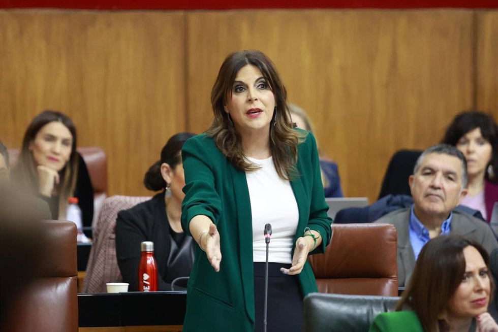 La portavoz del Grupo Socialista, Ángeles Férriz, interviene durante la Sesión de Control al Gobierno de la Junta de Andalucía. A 06 de febrero de 2025, en Sevilla (Andalucía, España). Segunda jornada de Pleno, con Sesión de Control al Gobierno y pregun