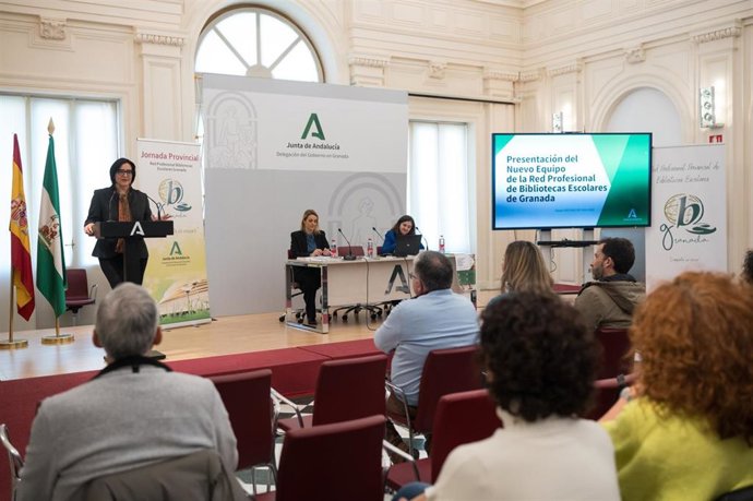 La delegada de Desarrollo Educativo y Formación Profesional de la Junta en Granada, María José Martín