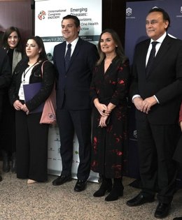 (Desde Izda.) Cañas, Risalde, Bellido, Polo Y Villamandos, En La Inauguración Del Congreso.