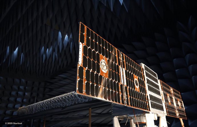 Archivo - El satélite IOD-2 de Startical en las instalaciones del Instituto Nacional de Técnica Espacial (INTA)