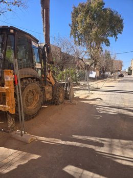 Arranquen les obres en dos col·legis afectats per la dana a Xest