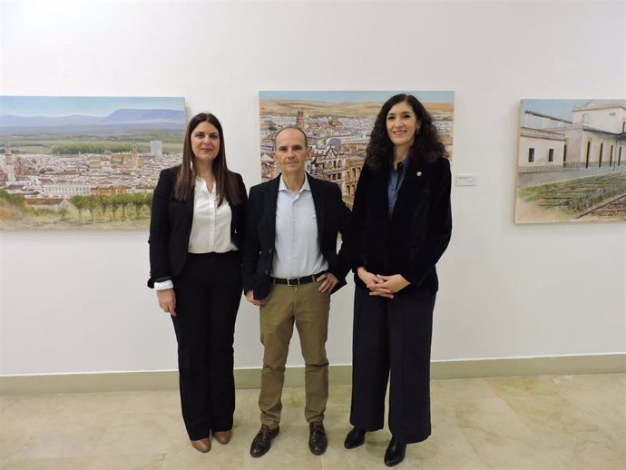 La Casa de la Provincia acoge la muestra 'Écija desde mi azotea', de Juan Gutiérrez.