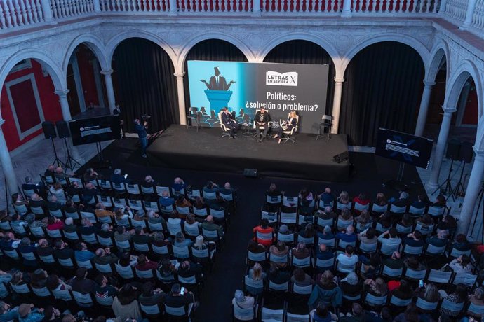 Imagen del acto de clausura de la X edición de Letras en Sevilla de la Fundación Cajasol.