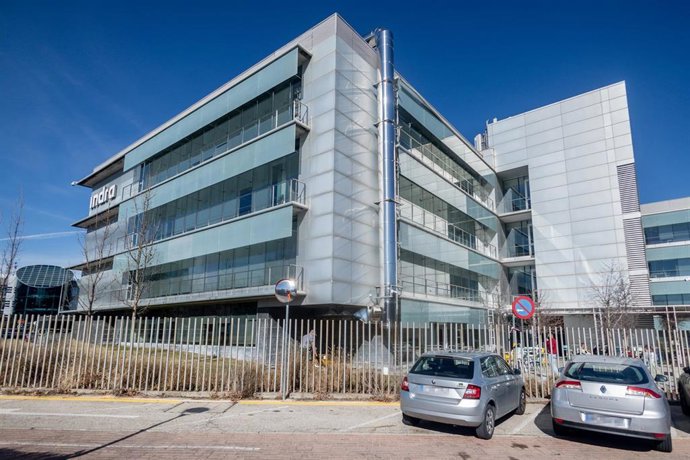 Fachada de la sede de Indra, a 5 de febrero de 2025, en Madrid (España).
