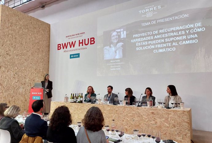 Membres d'IWCA organitzen el tast de vins de baixes emissions "més gran" en la BWW