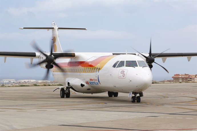 Archivo - Avión de Air Nostrum, en imagen de archivo