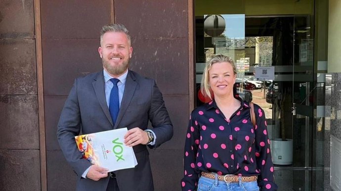 Archivo - Adrián Trashorras y Teresa de Terry en una imagen de archivo 