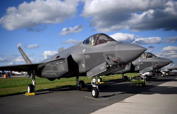 Archivo - FILED - 25 April 2018, Brandenburg, Schoenefeld: A US Lockheed Martin F-35 Lightning II jet fighter is seen exhibited during the 2018 Berlin International Air Show (ILA). Photo: Britta Pedersen/dpa-Zentralbild/dpa