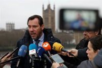 El ministro Puente llama "parásito" a Abascal: "No ha cobrado una nómina del sector privado en su vida"