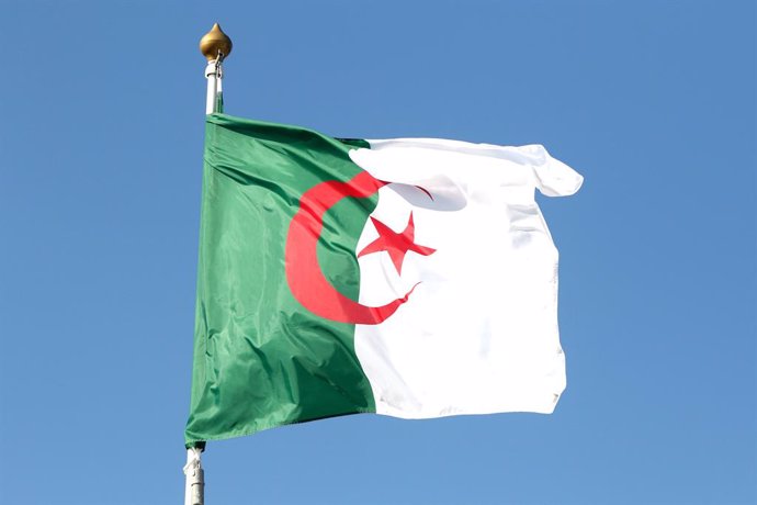 Archivo - June 9, 2024, Saint Petersburg, Russia: The flag of the Republic of Algeria seen in the gallery of flags of the participating countries in the framework of St. Petersburg International Economic Forum 2024