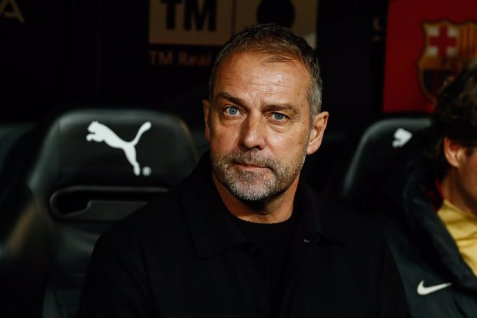 Hansi Flick, head coach of FC Barcelona, looks on during the Copa del Rey Quarter Final match between Valencia CF and FC Barcelona at Mestalla stadium on February 6, 2025, in Valencia, Spain.